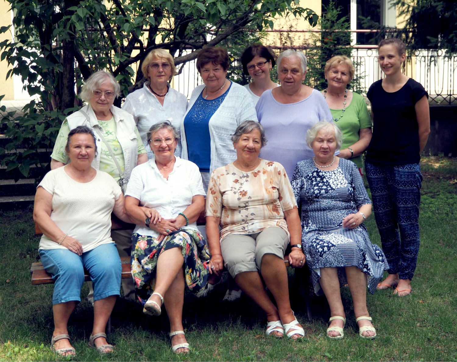 Zdjęcie grupowe członków Klubu Seniora Wrzos