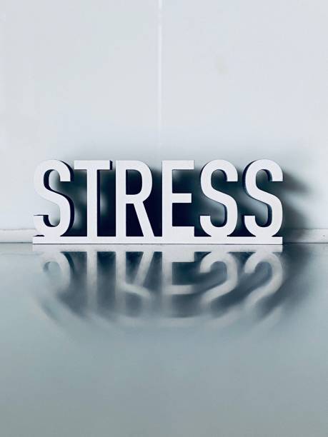 grafika z tekstem "stres"